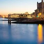 Amazing Camoes - Chiado, Apartment