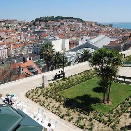 Apartment Amazing Camoes - Chiado, Lisbon