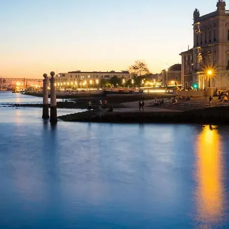 Amazing Camoes - Chiado, Apartment