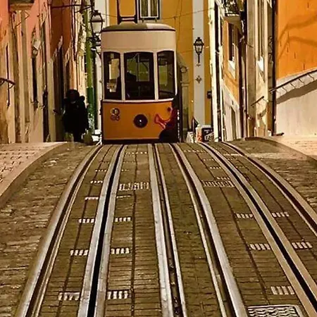Apartment Amazing Camoes - Chiado, *
