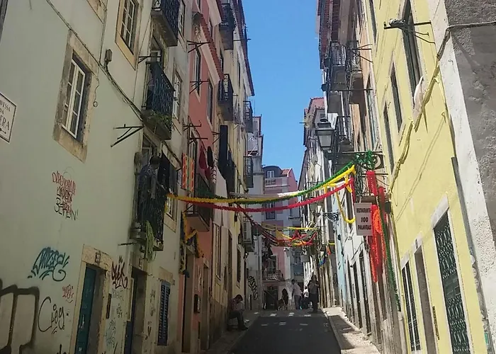Amazing Camões - Chiado, Lisboa