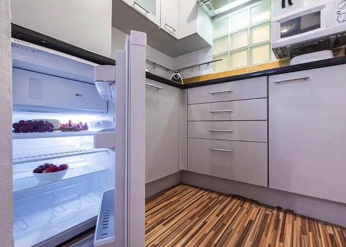 Amazing Camoes - Chiado, * Лиссабон